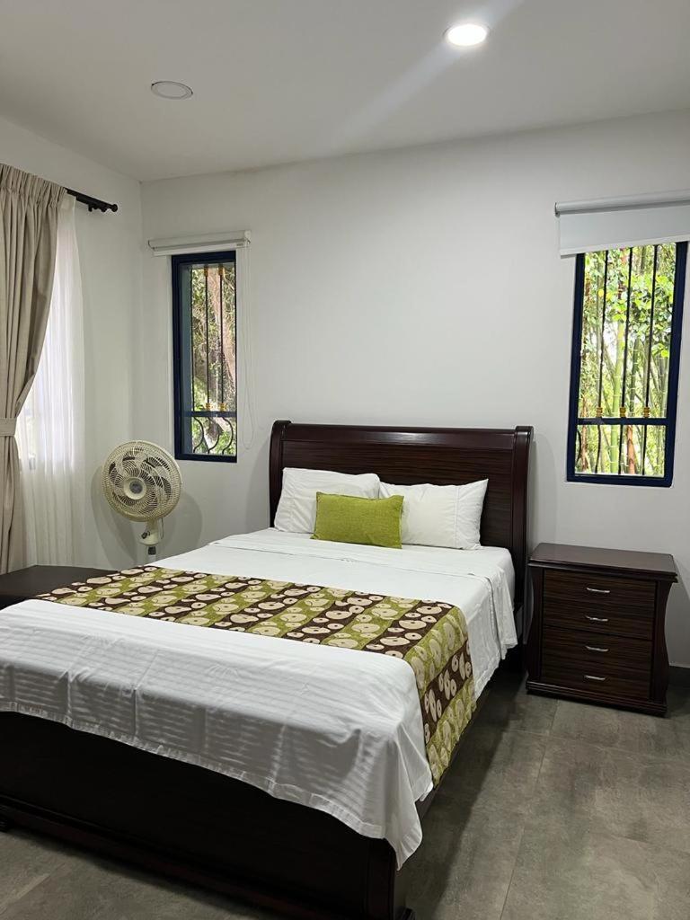 Finca Hotel San Jose Монтенегро Экстерьер фото